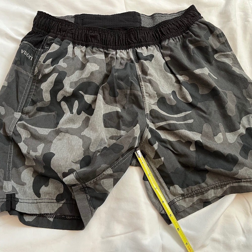 Vuori lined shorts, Small